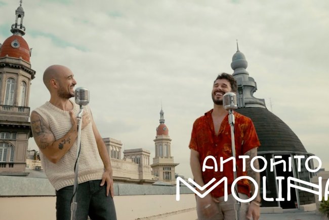 Abel Pintos y Antoñito Molina lanzan un nuevo tema "Me subo por las paredes"