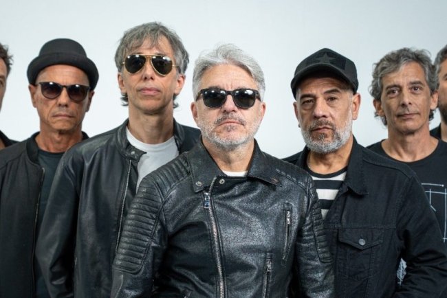 Estelares presenta "Los lobos", su esperado álbum de estudio