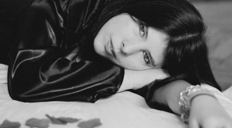 Lupe Cortés lanza su primer sencillo "Dentro de mí"